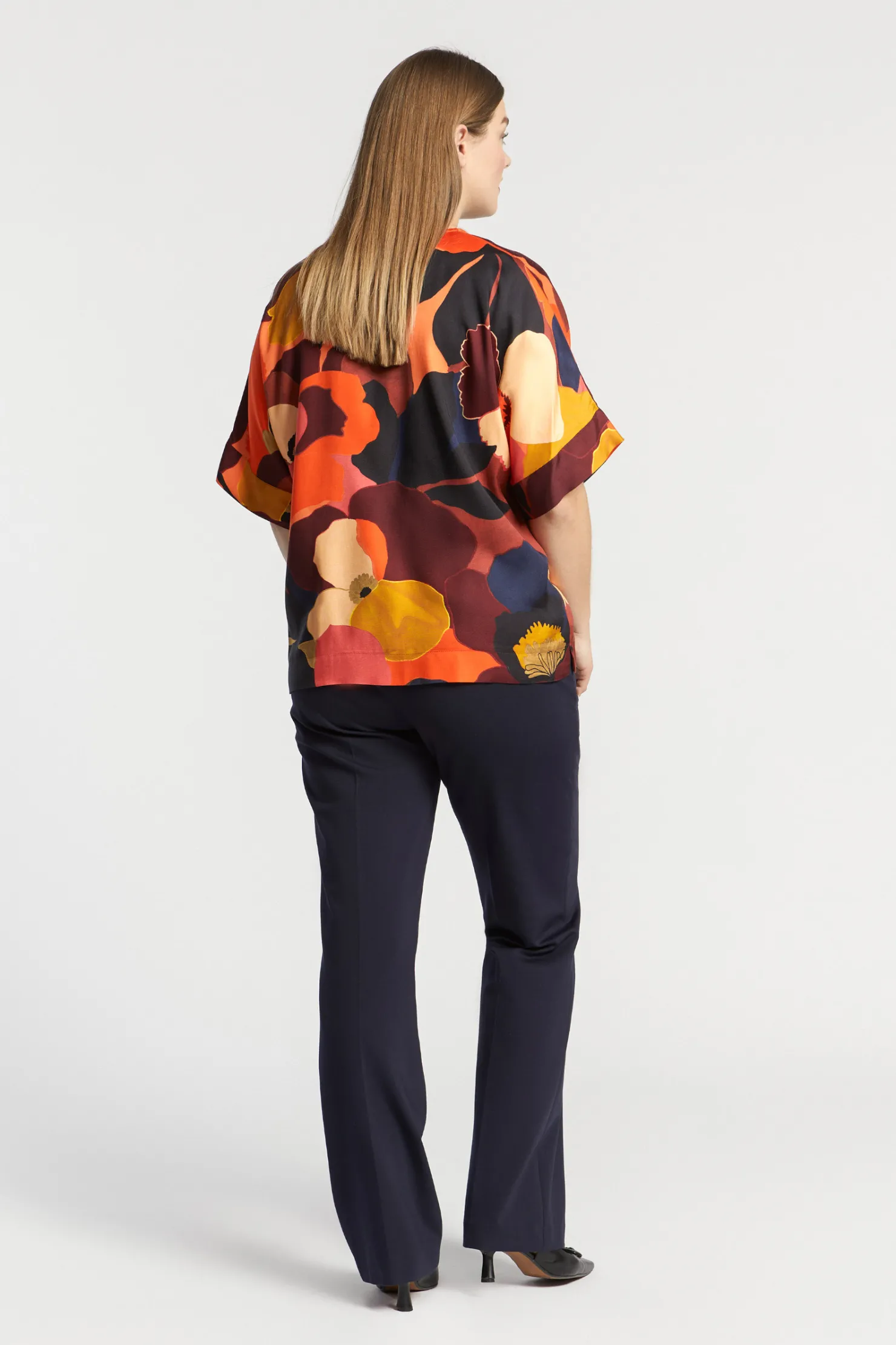 blouse_met_bloemenprint_3-2.webp DAMES Xandres Blouse met bloemenprint