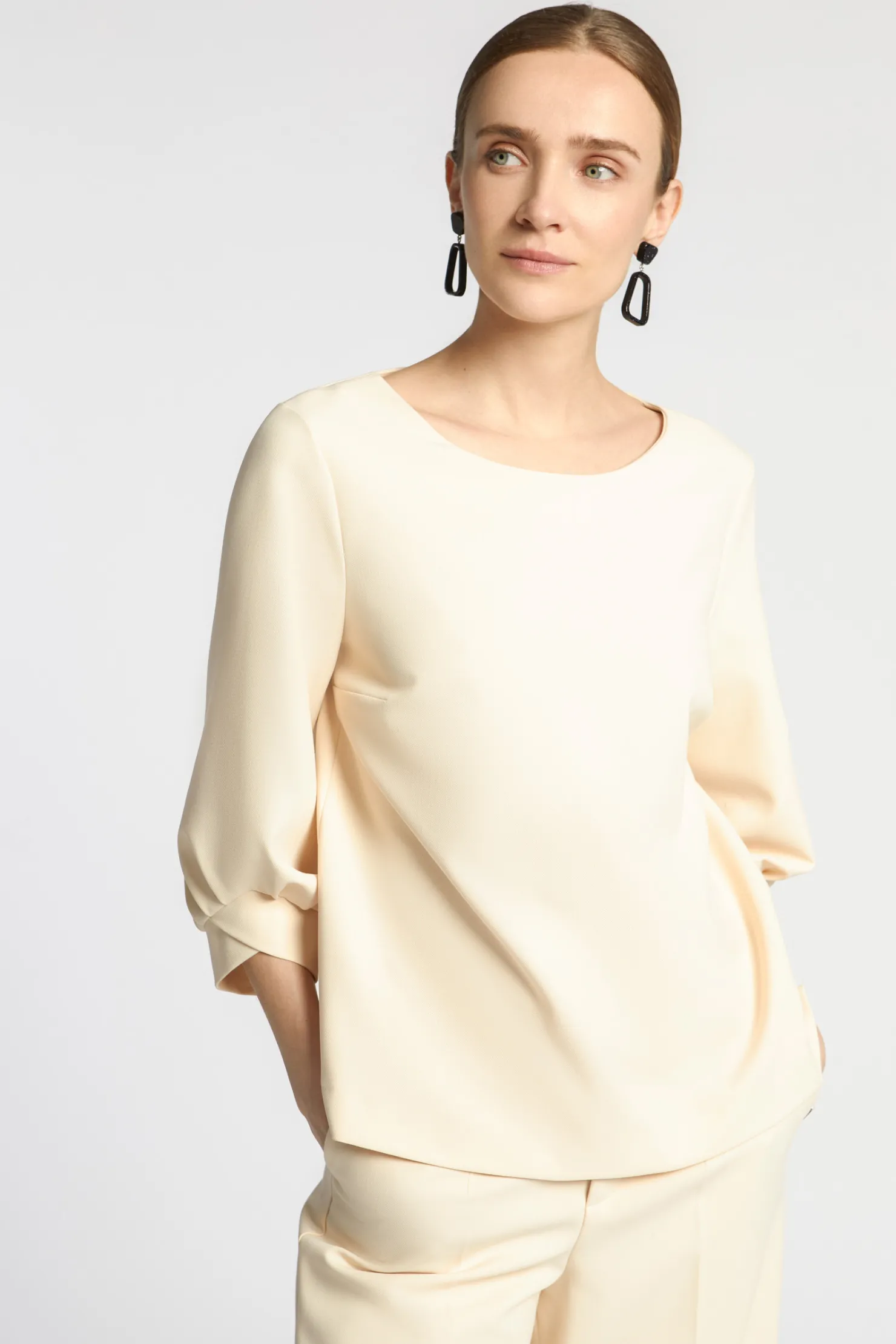 blouse_met_elegant_mouwdetail_2.webp DAMES Xandres Blouse met elegant mouwdetail
