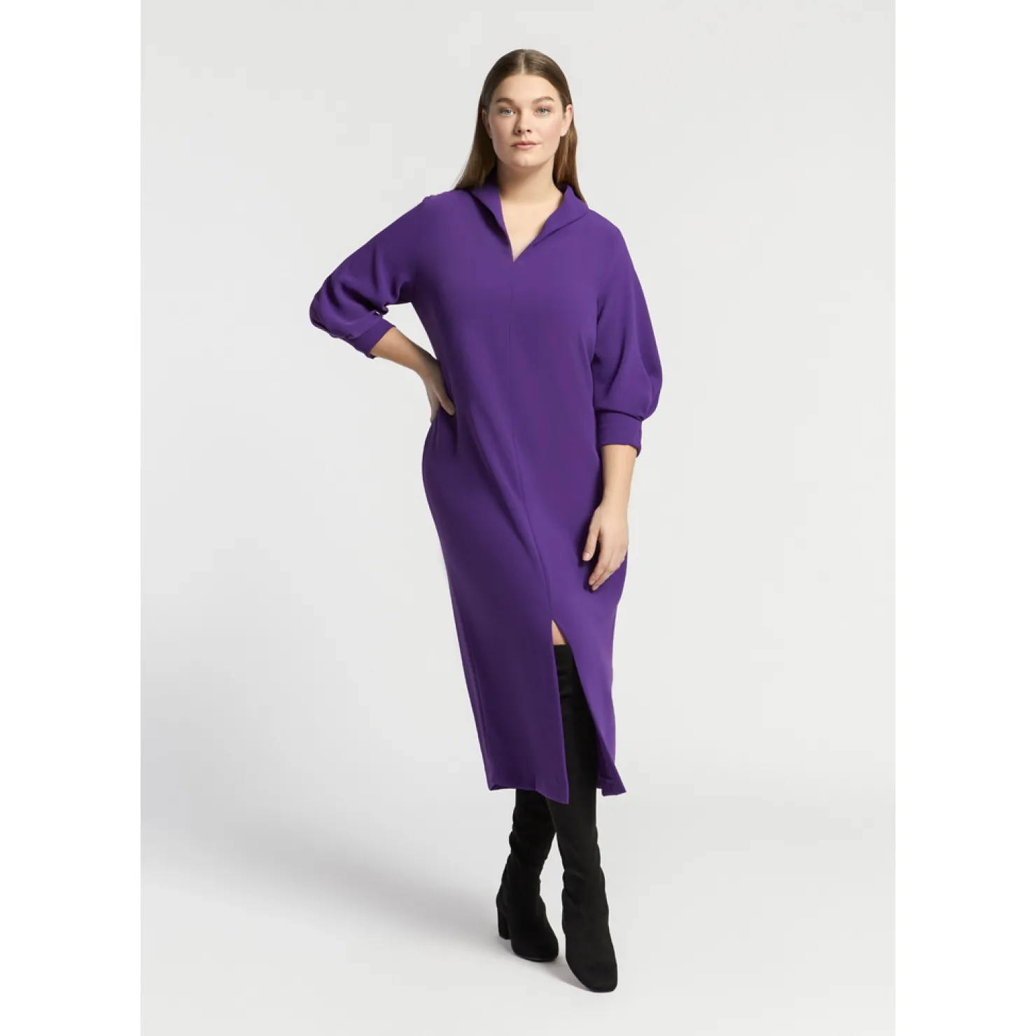 gecentreerde_jurk_met_vhals_14.webp DAMES Xandres Gecentreerde jurk met V-hals