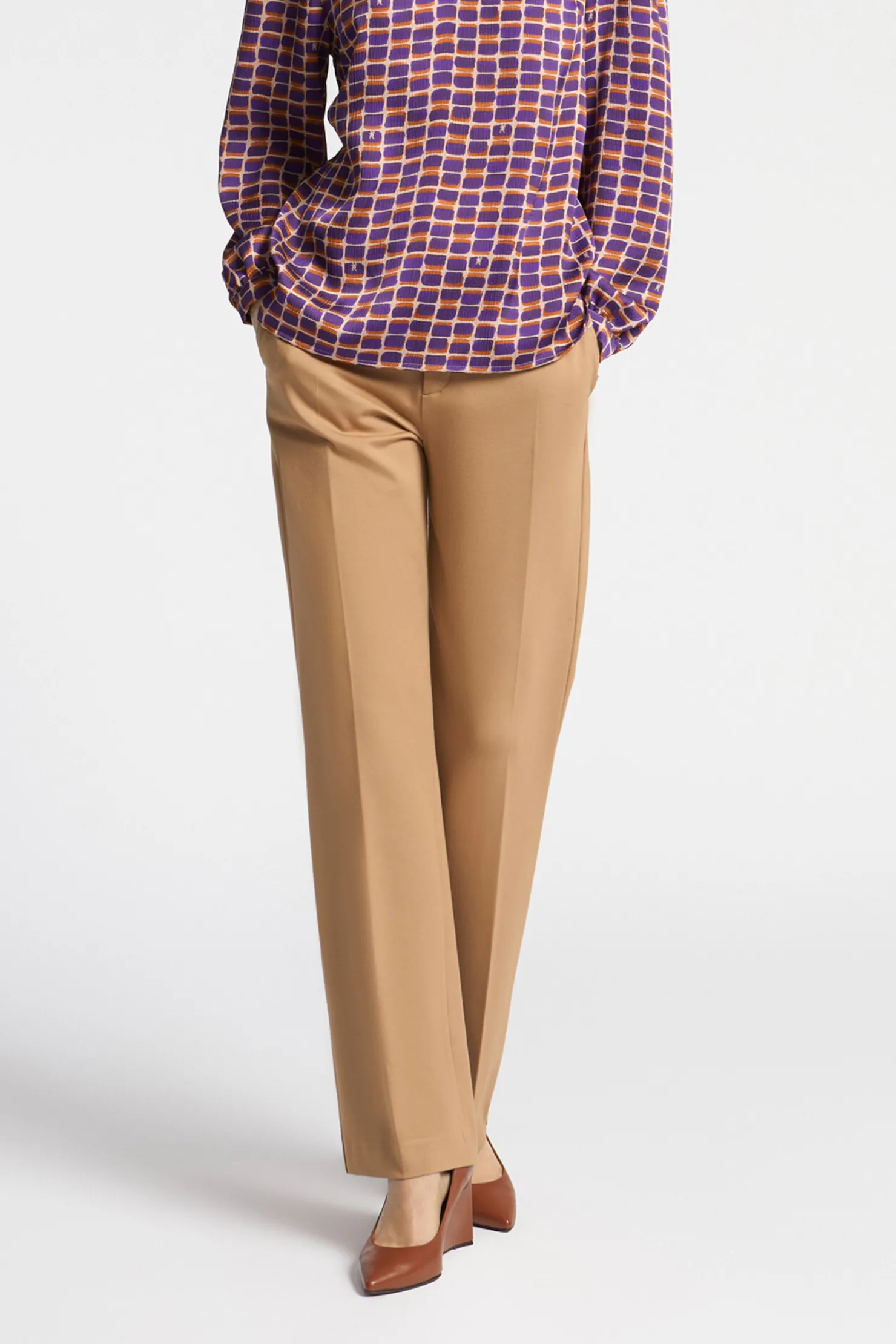 geklede_broek_met_rechte_pijpen_2-2.webp DAMES Xandres Geklede broek met rechte pijpen