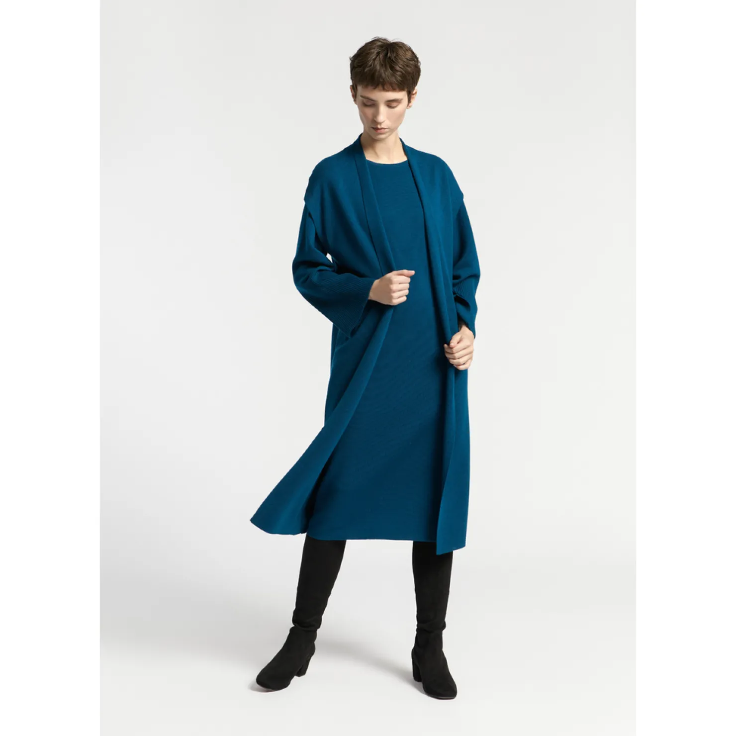 lange_gebreide_gilet_11.webp DAMES Xandres Lange gebreide gilet