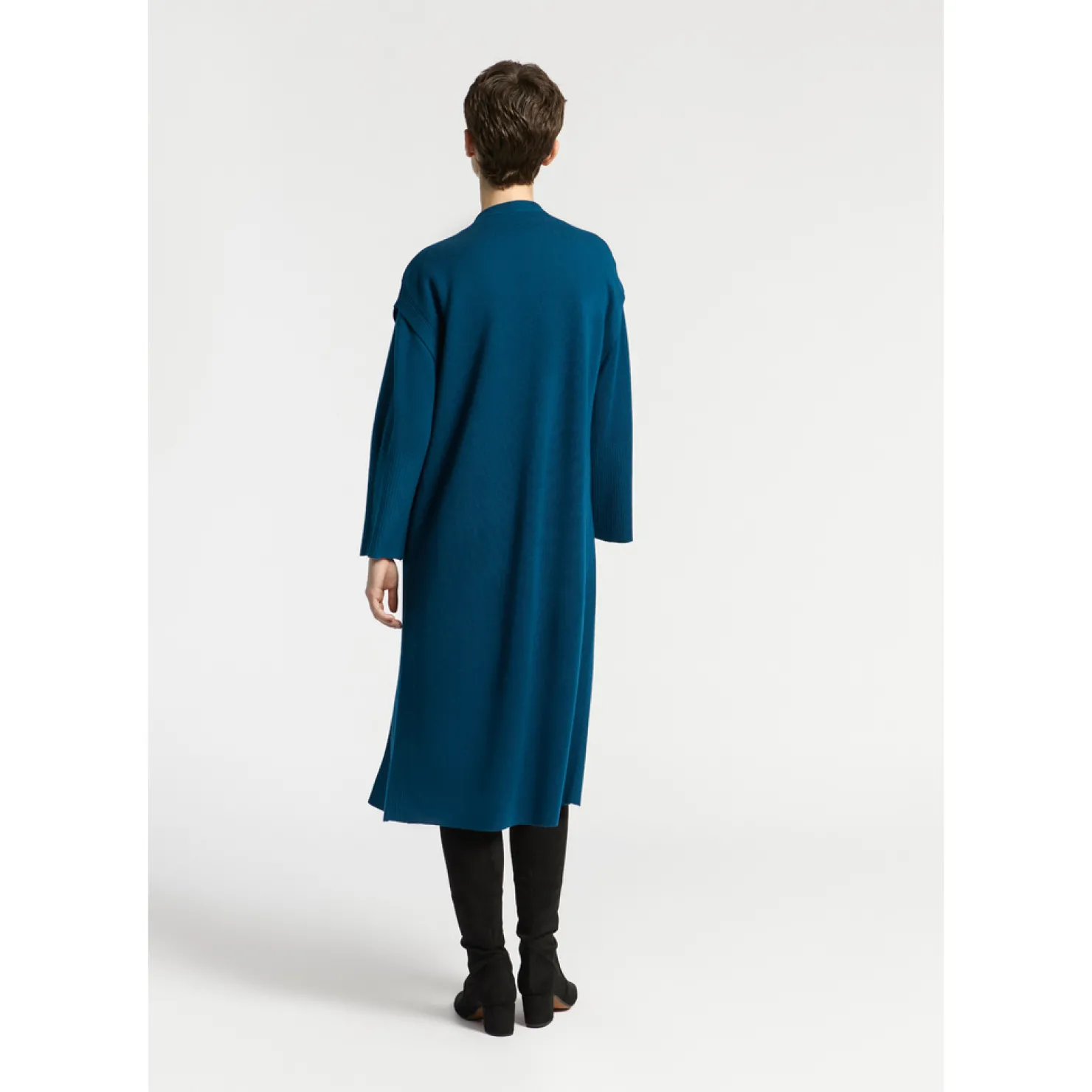 lange_gebreide_gilet_12.webp DAMES Xandres Lange gebreide gilet