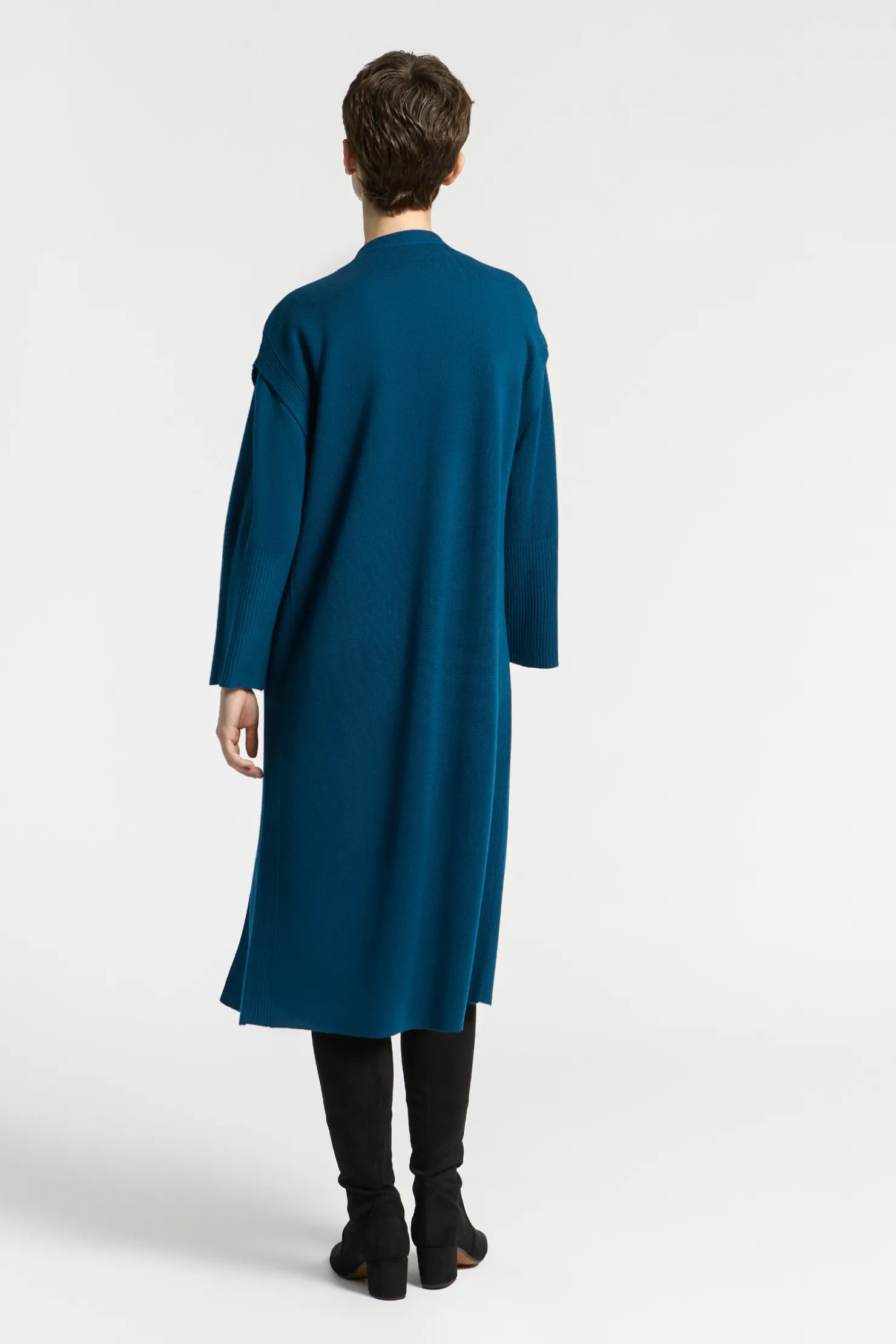 lange_gebreide_gilet_3.webp DAMES Xandres Lange gebreide gilet