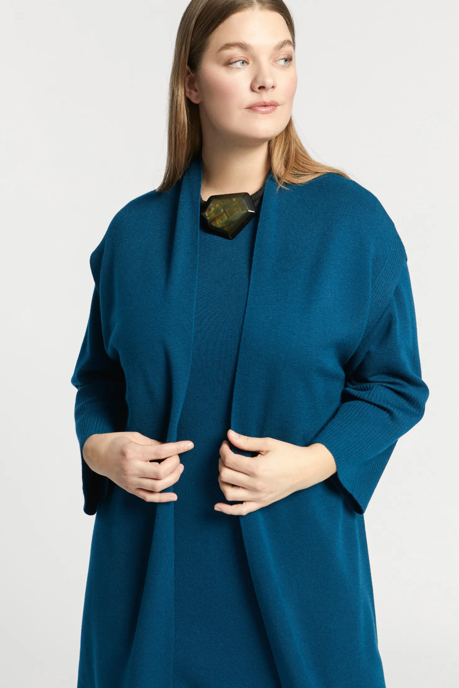 lange_gebreide_gilet_8.webp DAMES Xandres Lange gebreide gilet