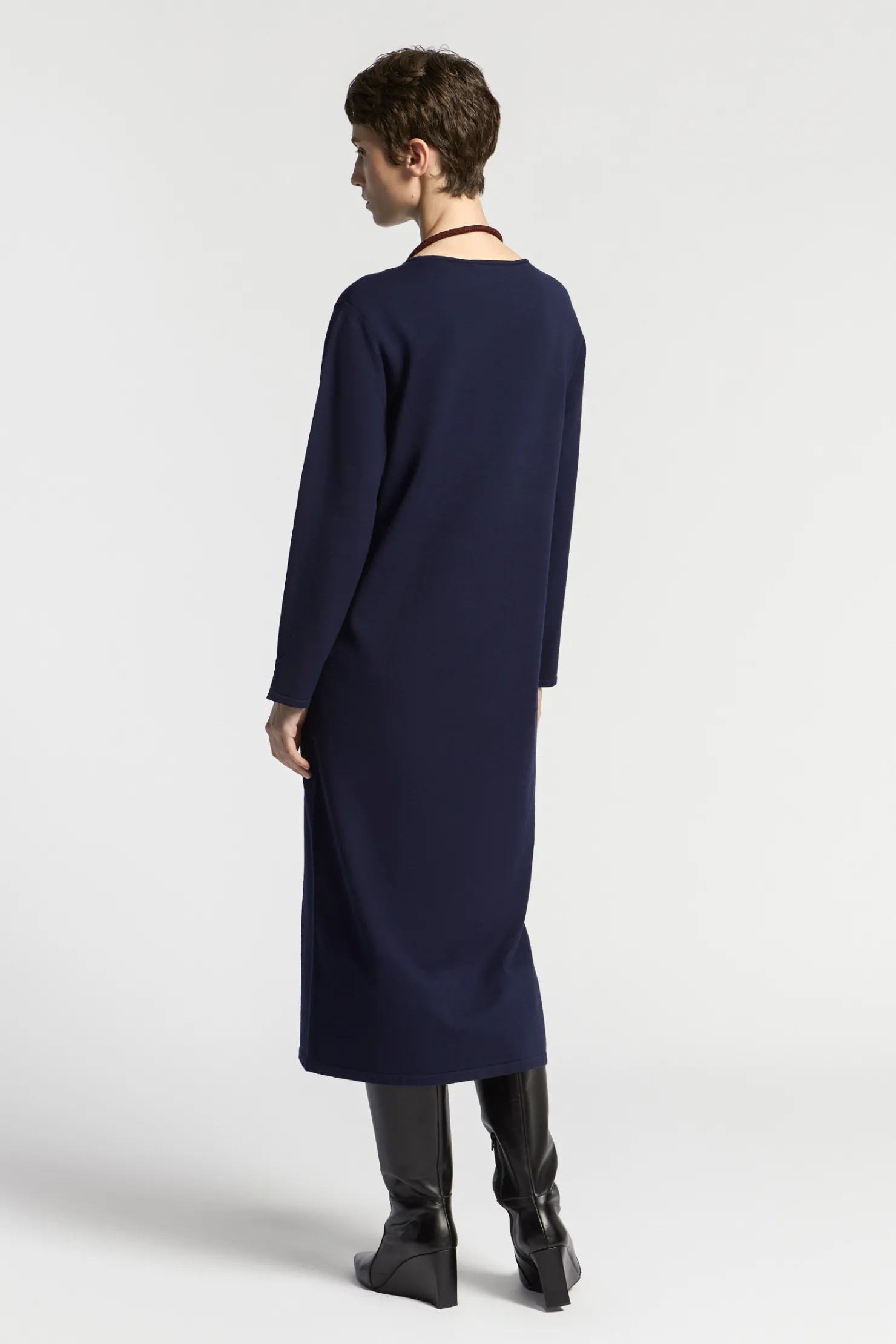 lange_gebreide_jurk_met_split_3-1.webp DAMES Xandres Lange gebreide jurk met split