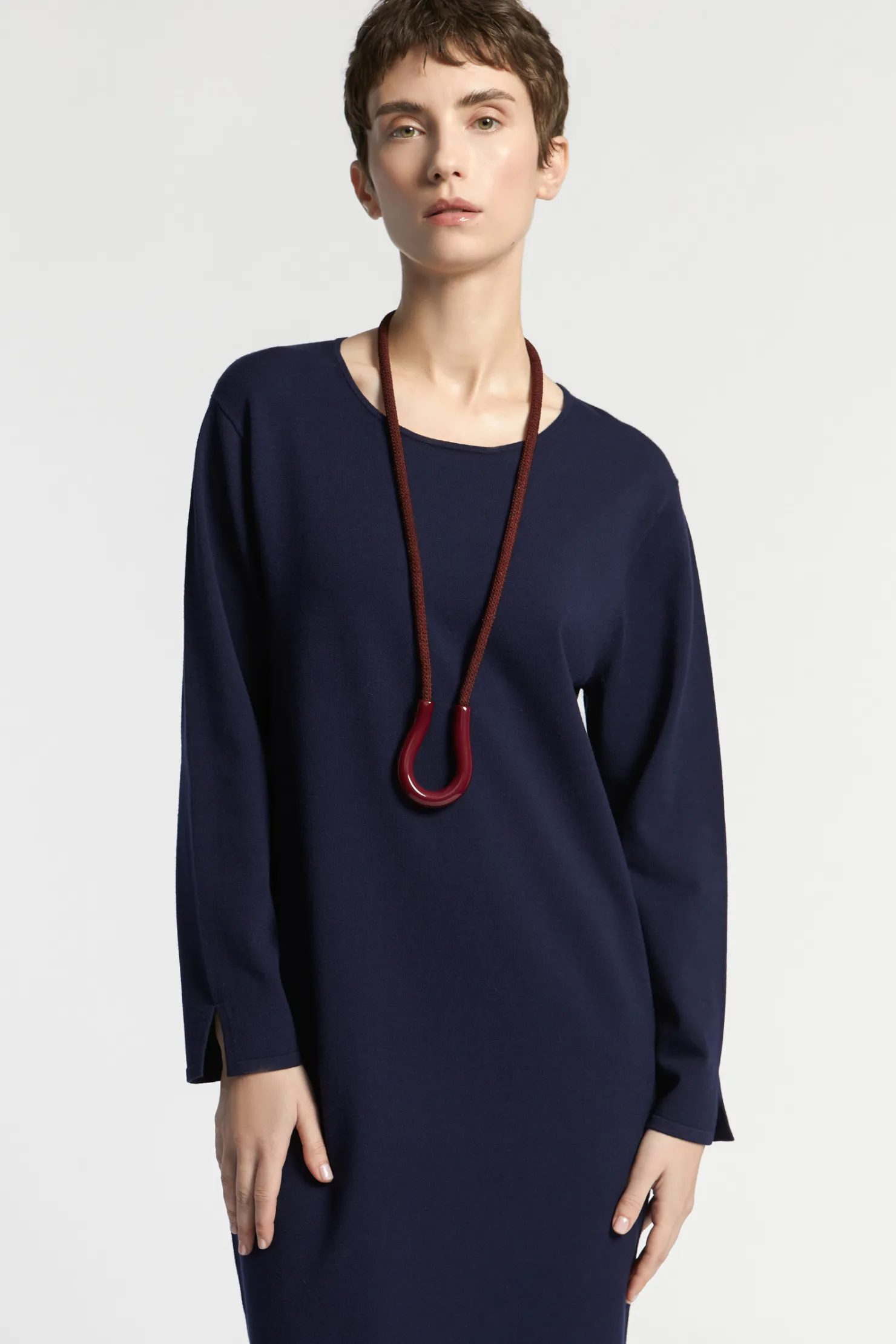 lange_gebreide_jurk_met_split_4-1.webp DAMES Xandres Lange gebreide jurk met split